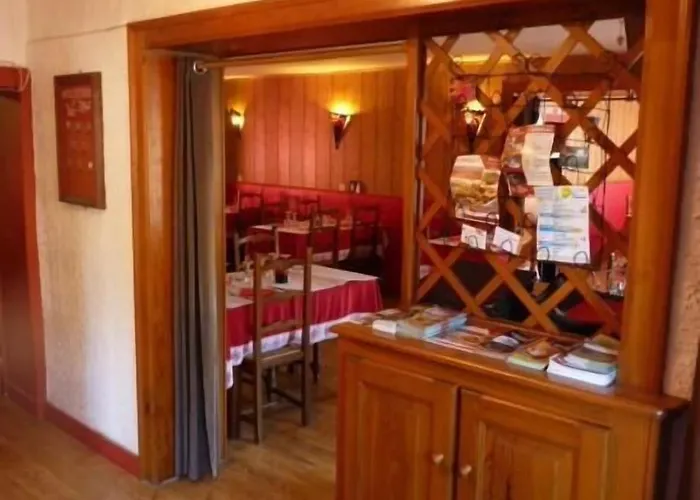 Restaurant L'angelus 酒店 3*